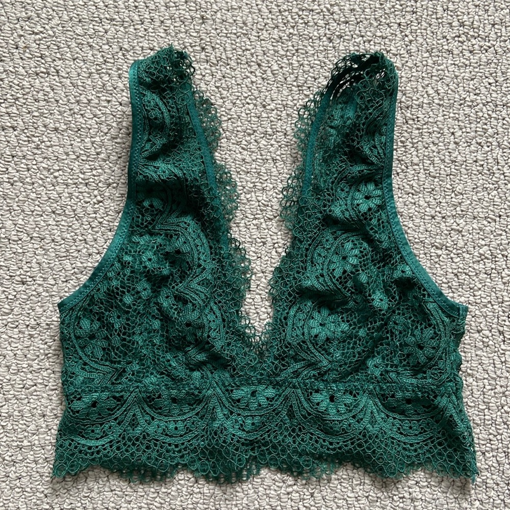 Victoria’s Secret Emerald Lace Bralette